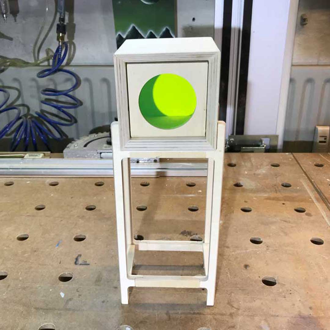 Web-Kommode-Plexiglas